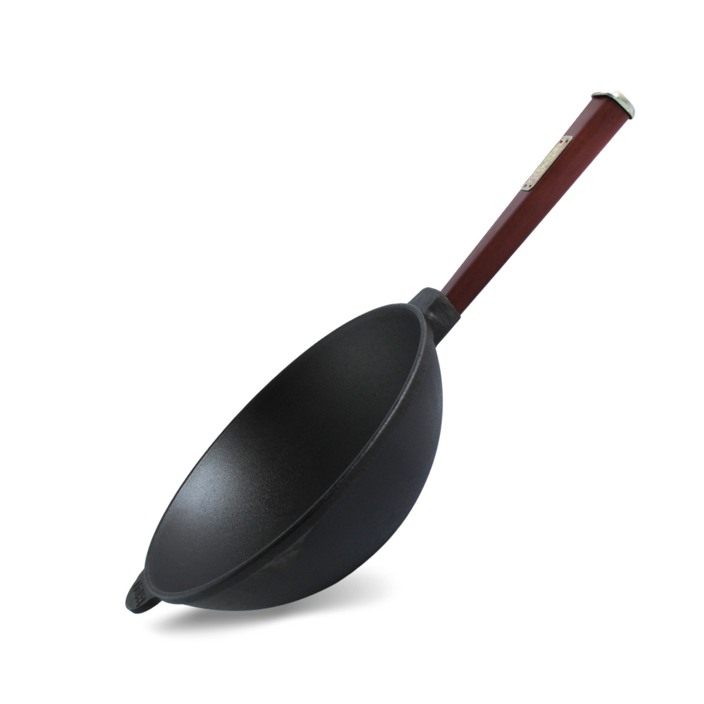 Cast iron frying pan with wooden handle Bordo WOK 2.2 l