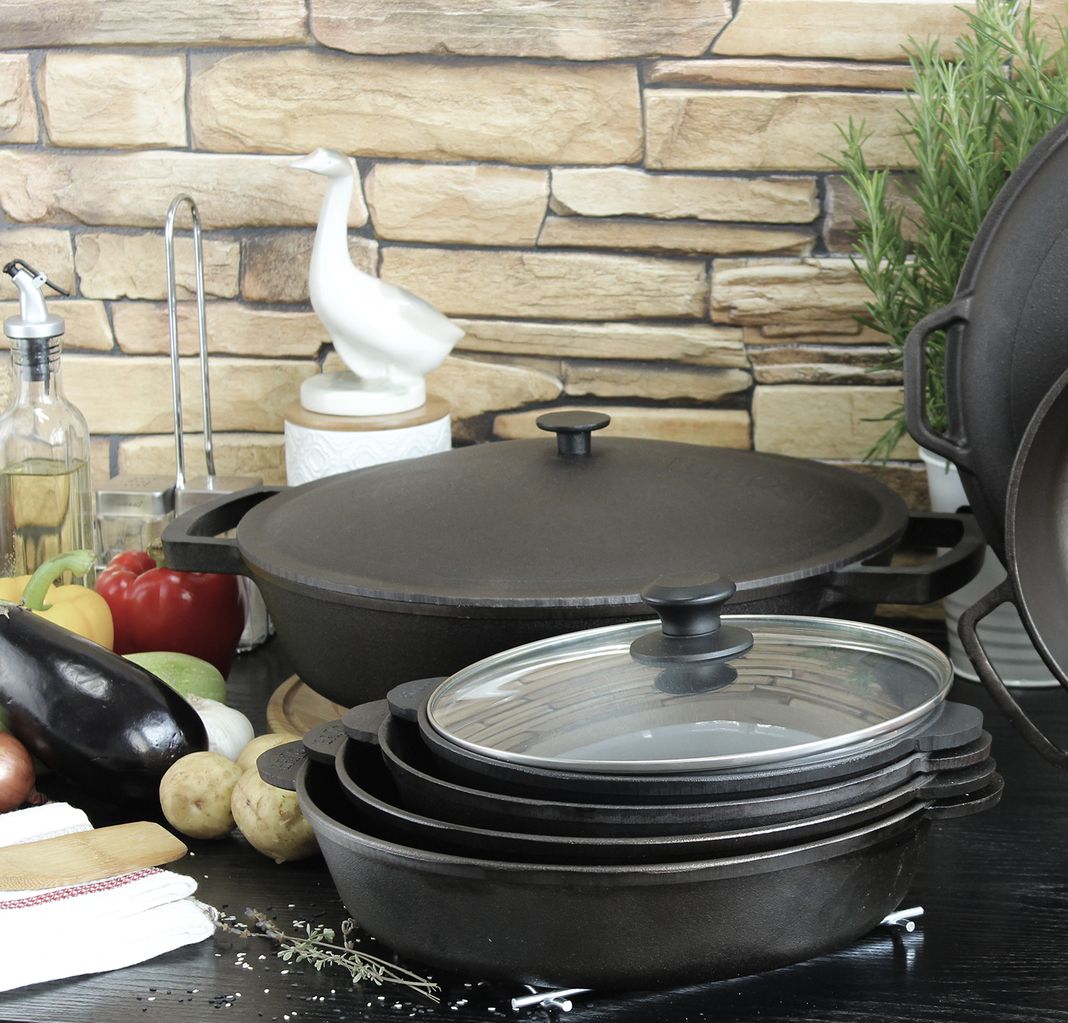 Cast iron frying pan with cast handles 260 х 60 mm