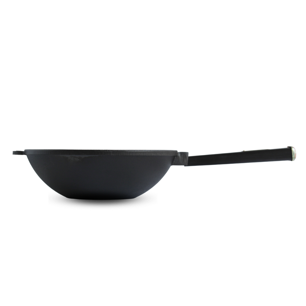 Cast iron WOK pan 2,8 l with wooden Black handle and glass lid
