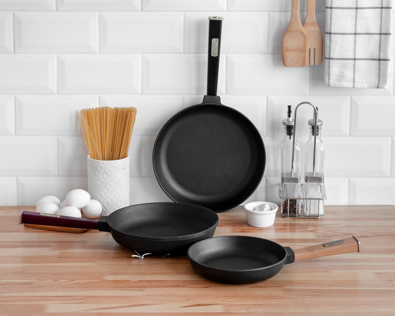 Cast iron pan with a lid Optima-Bordo 280 х 40 mm