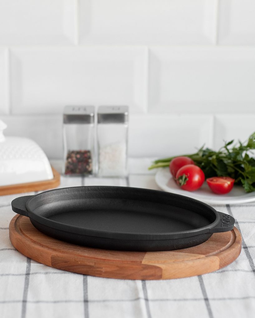 Portioned cast iron frying pan with a stand 220 х 140 x 25 mm