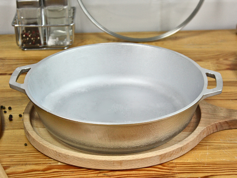 Aluminum pan 260x60mm Monolith with a glass lid